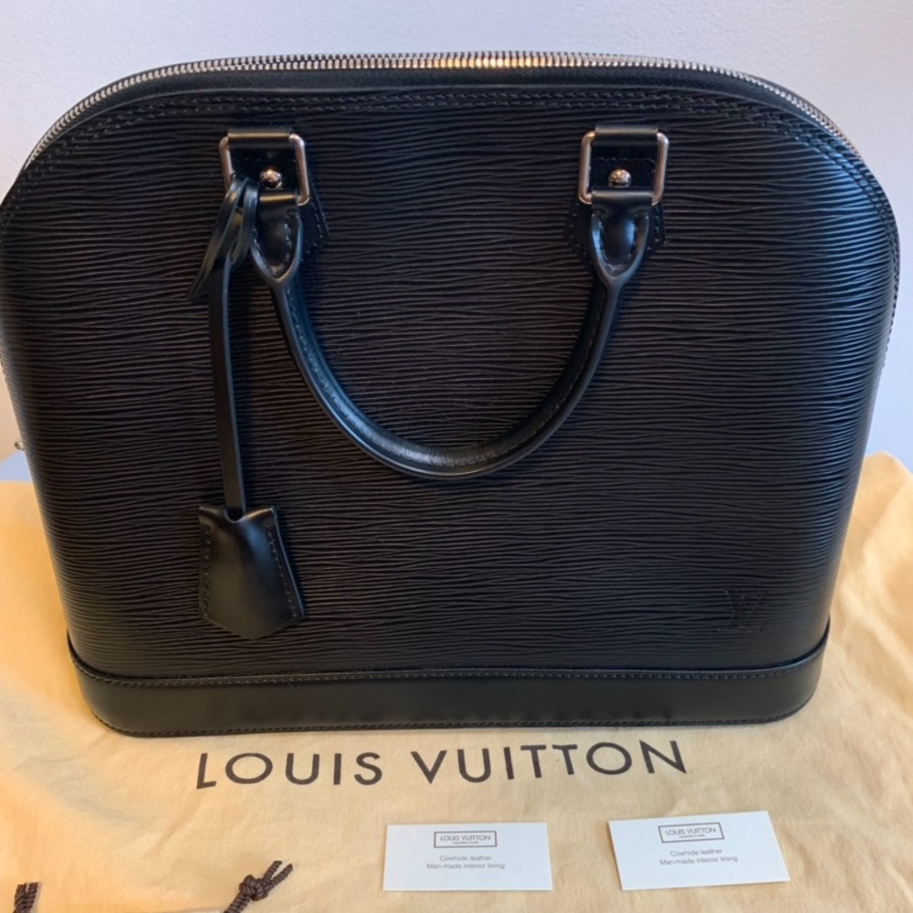 Authentic Louis Vuitton Alma MM Epi Noir